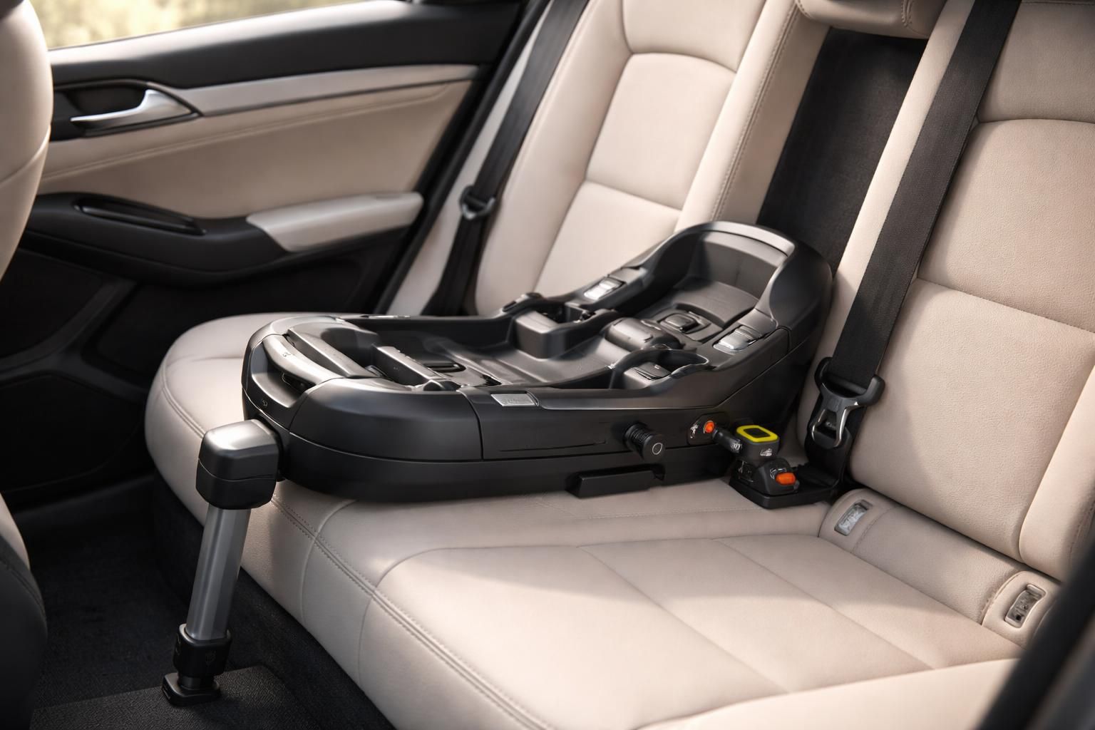 découvrez la base isofix jane matrix light 2, alliant sécurité optimale et confort pour votre enfant lors de vos déplacements en voiture.